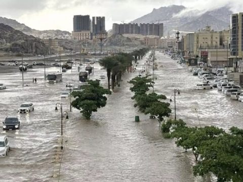 সৌদিজুড়ে ভারি বৃষ্টির পূর্বাভাস, সতর্কতা জারি